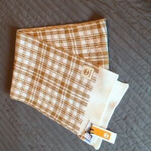 TIMBERLAND Gold and Cream Scarf
